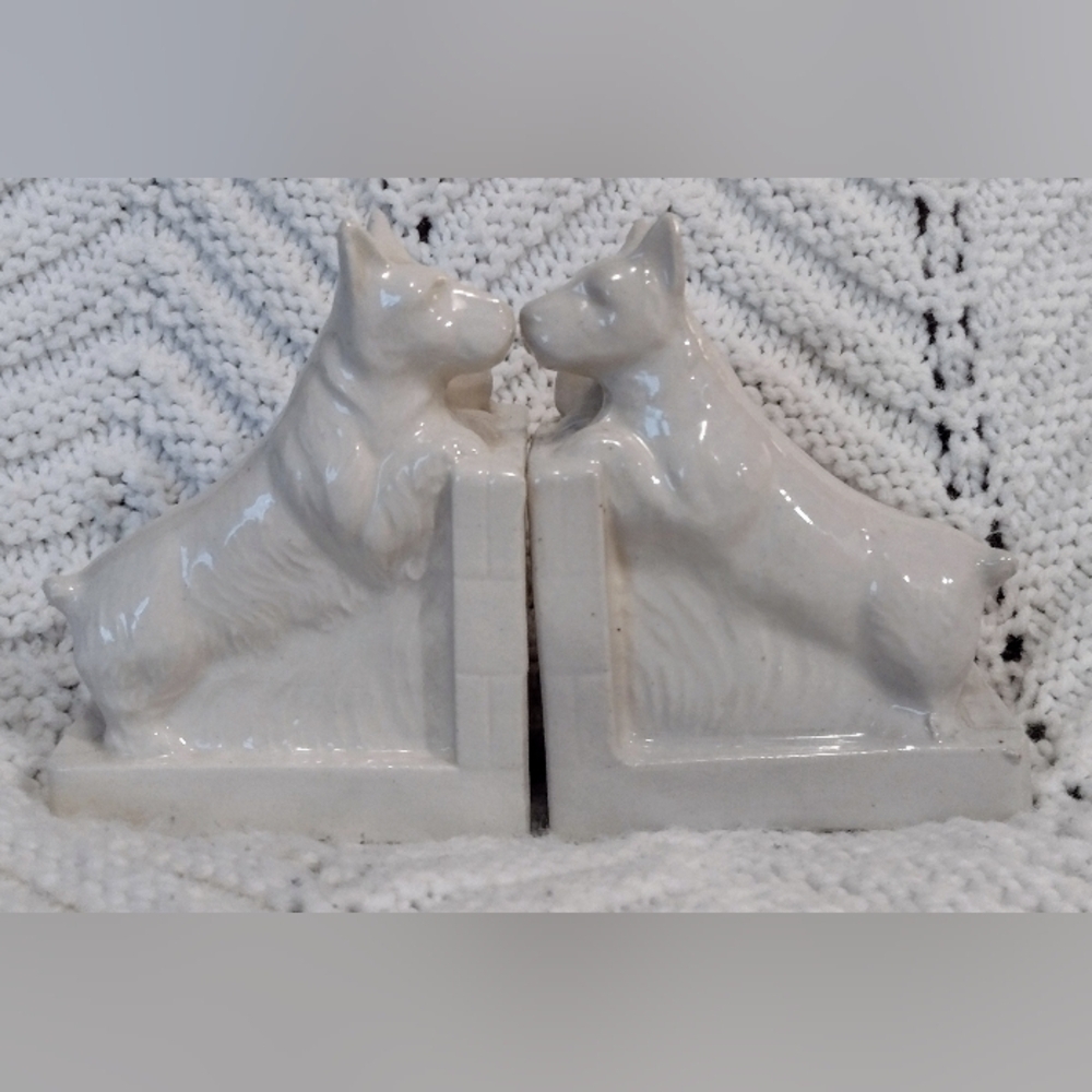Scottish Terrier White Porcelain Bookends Japan K Symbol 4 5/8"  Tall Dog